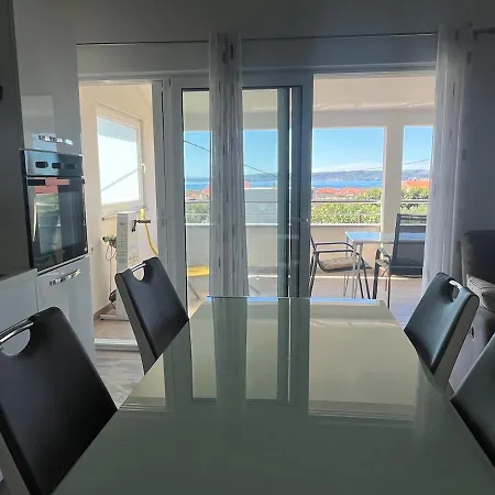 A&i - Split And Trogir View Apartment